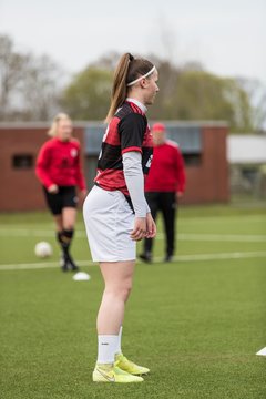 Bild 171 - Co-Trainerin der Frauen Nationalmannschaft Britta Carlson in Wahlstedt